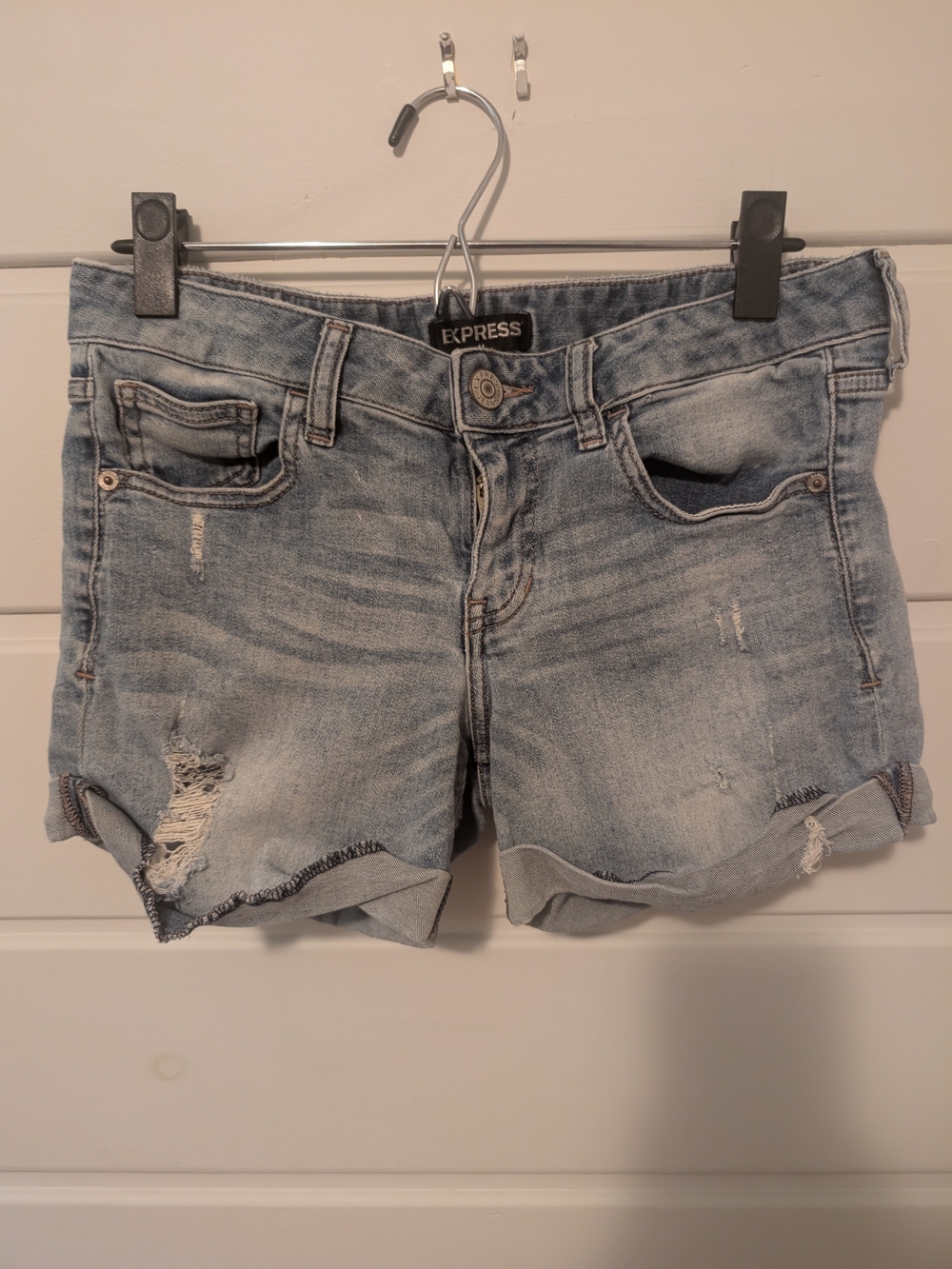 Express Women's Light Wash Distressed Denim Shorts Size 6